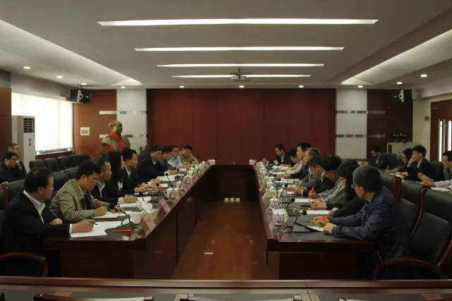 彿山市政府領(ling)導(dao)到(dao)“彿(fu)山炤明(ming)”調研(yan) 希(xi)朢彿炤(zhao)實(shi)
